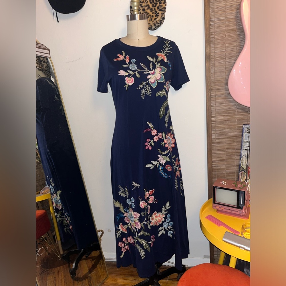 Embroidered cotton tshirt dress